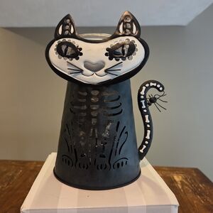Scentsy Black and White Cat Warmer